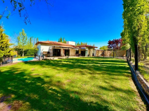 Casa Los Fresnos
